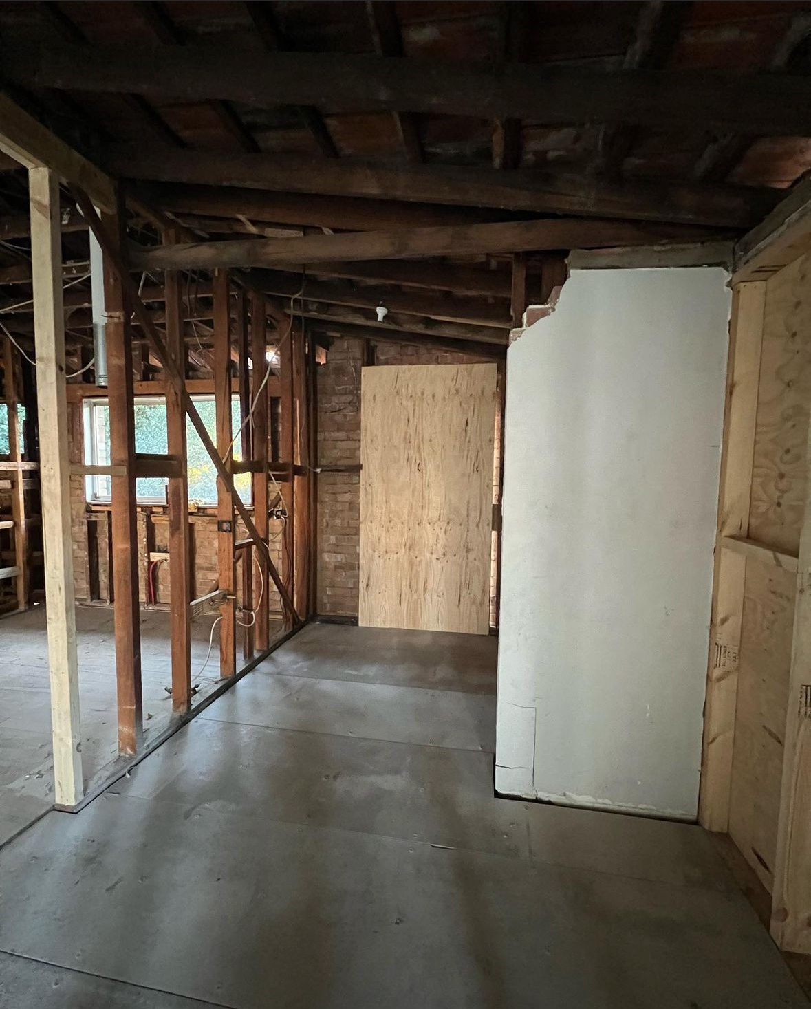 tharratt st entire home renovation - before