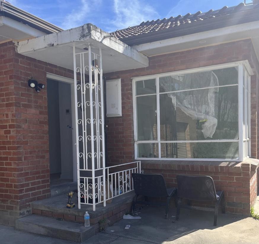 tharratt st - front yard renovation - before