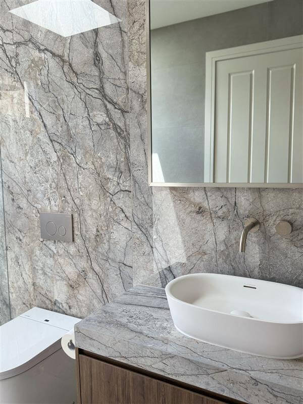 como avenue main bathroom renovation