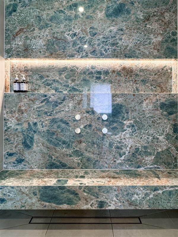 como avenue ENSUITE bathroom renovation