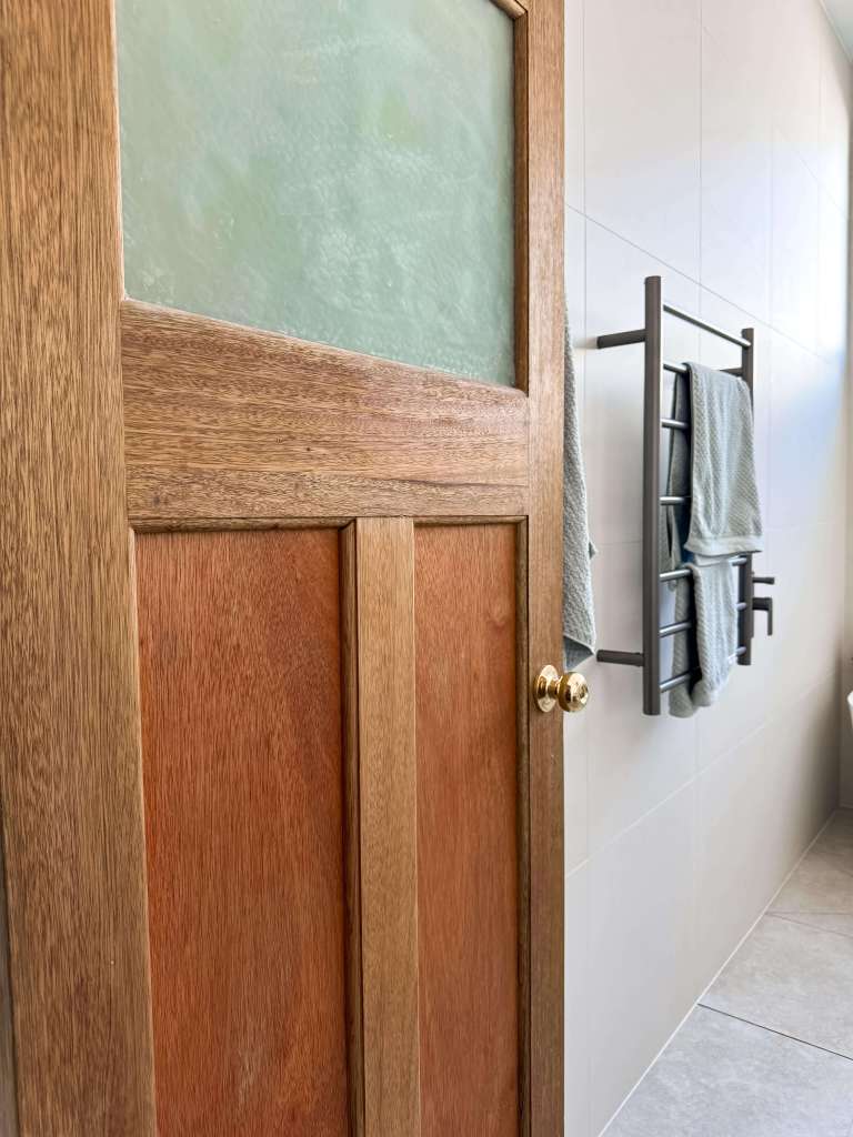 dery st northcote main bathroom