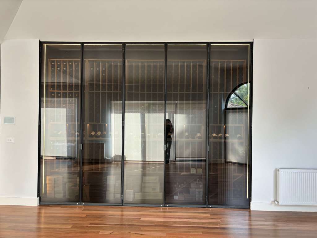 como avenue wine cellar