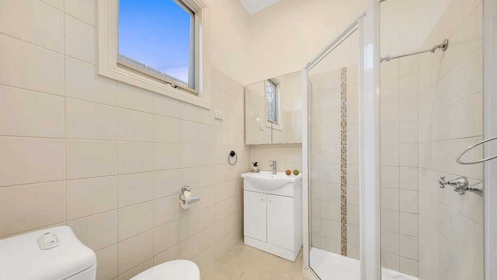 derby st bathroom renovation before