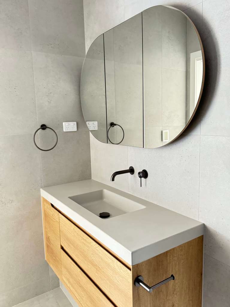 205 bastings street northcote ensuite bathroom