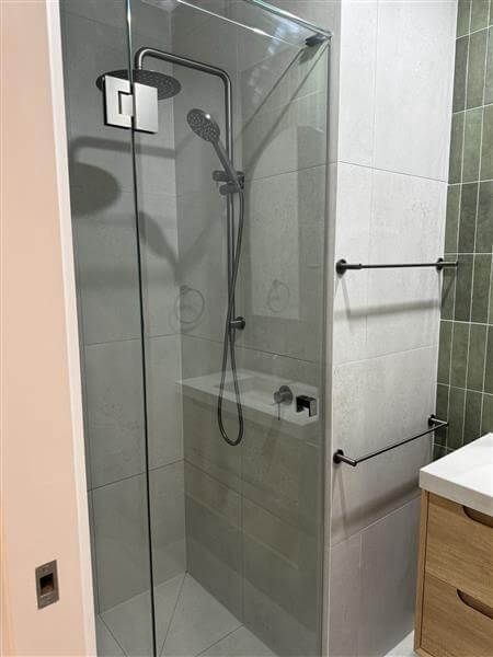 205 Bastings Street Main Bath Shower