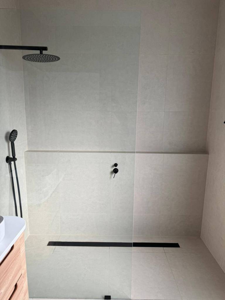 251 Mitcham Road After Ensuite Shower 2