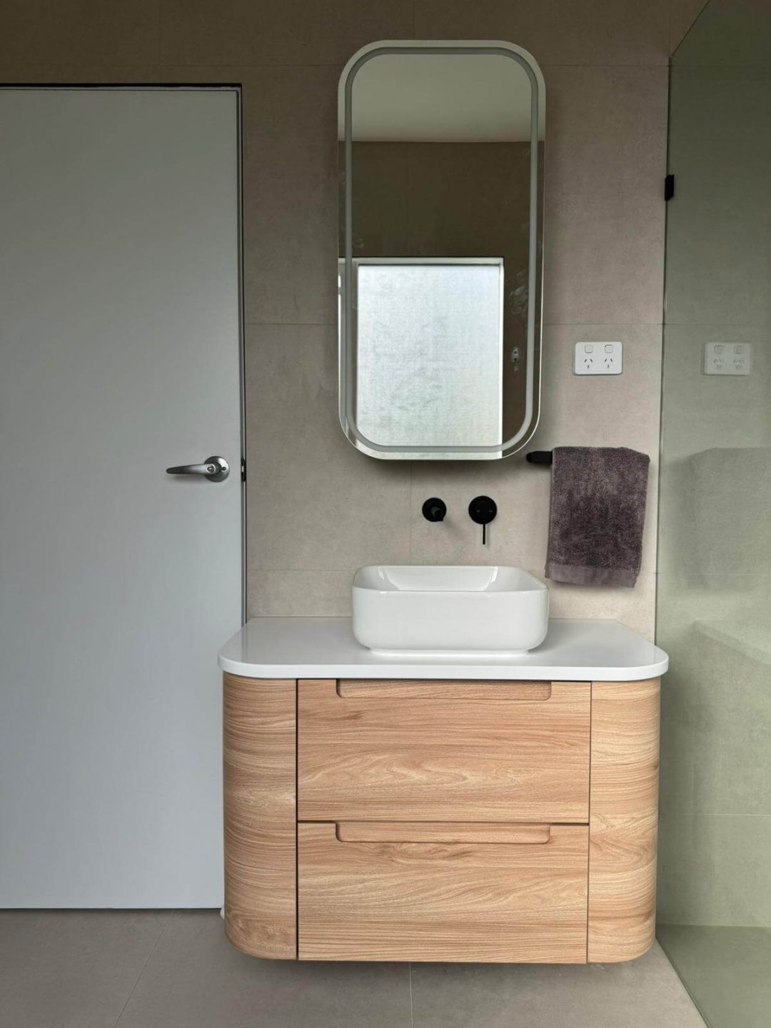 251 Mitcham Road After Ensuite Vanity