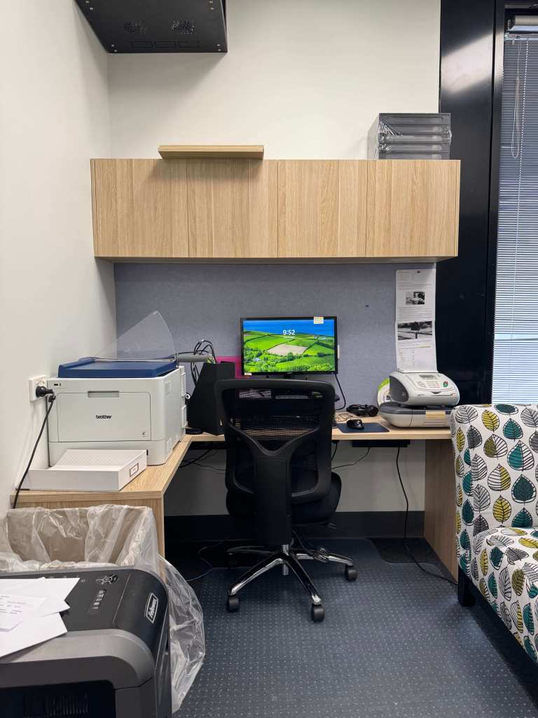 WUME Epworth Desk corner