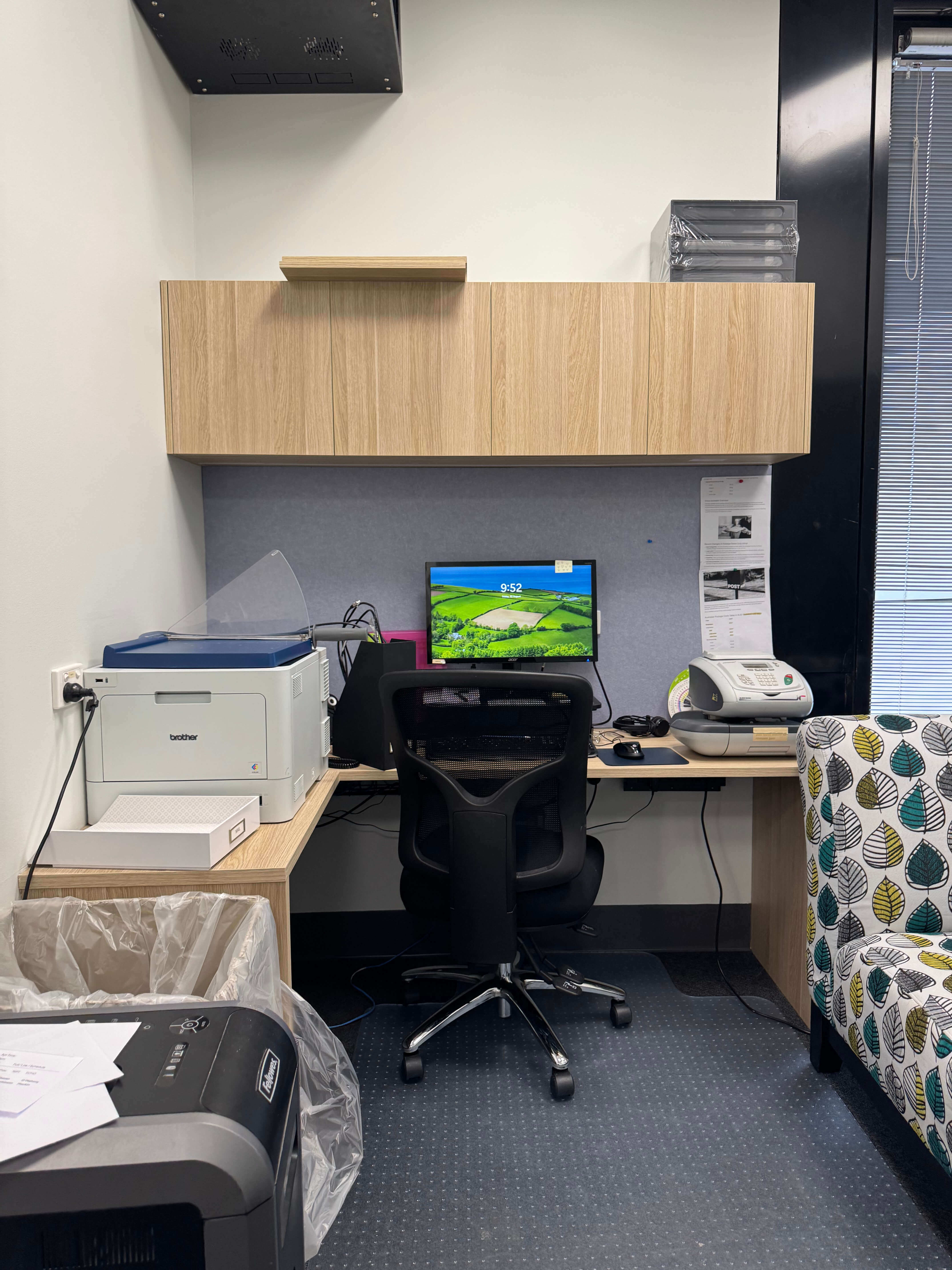 WUME Epworth Desk corner