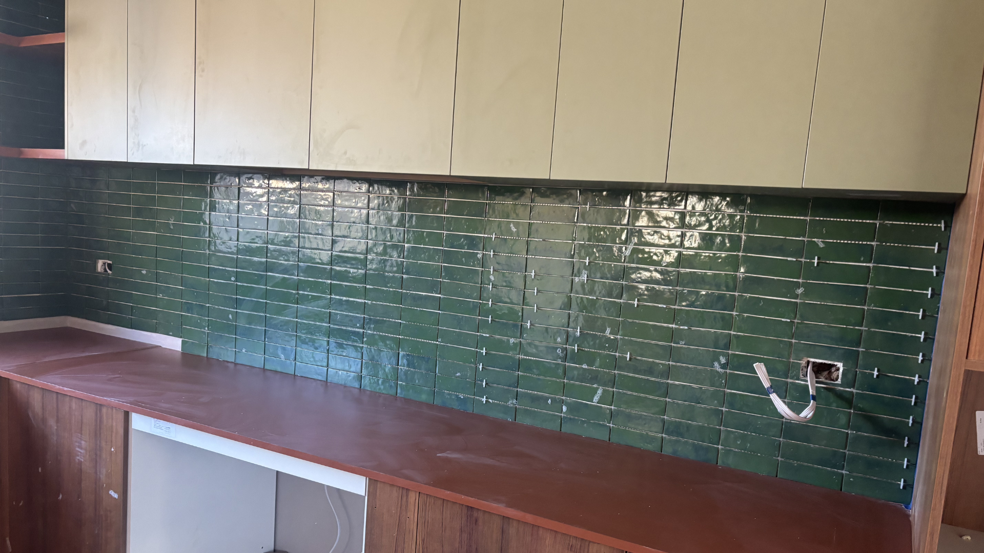 Shorts-Before-L-Kitchen Counter